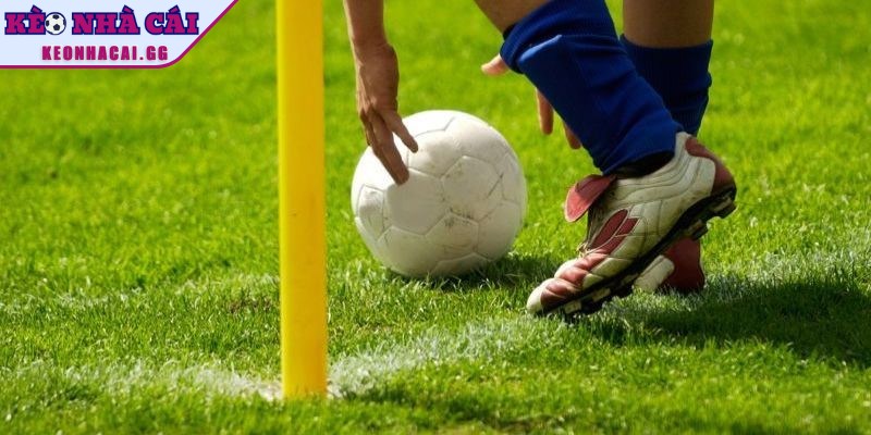 Dự đoán đội thực hiện quả đá đầu tiên hoặc cuối cùng trong trận