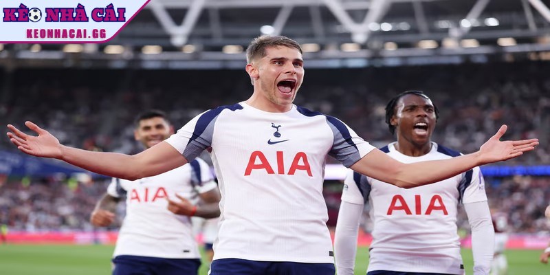 Tottenham nổi bật với lối đá phản công sắc bén, kỷ luật chiến thuật cao